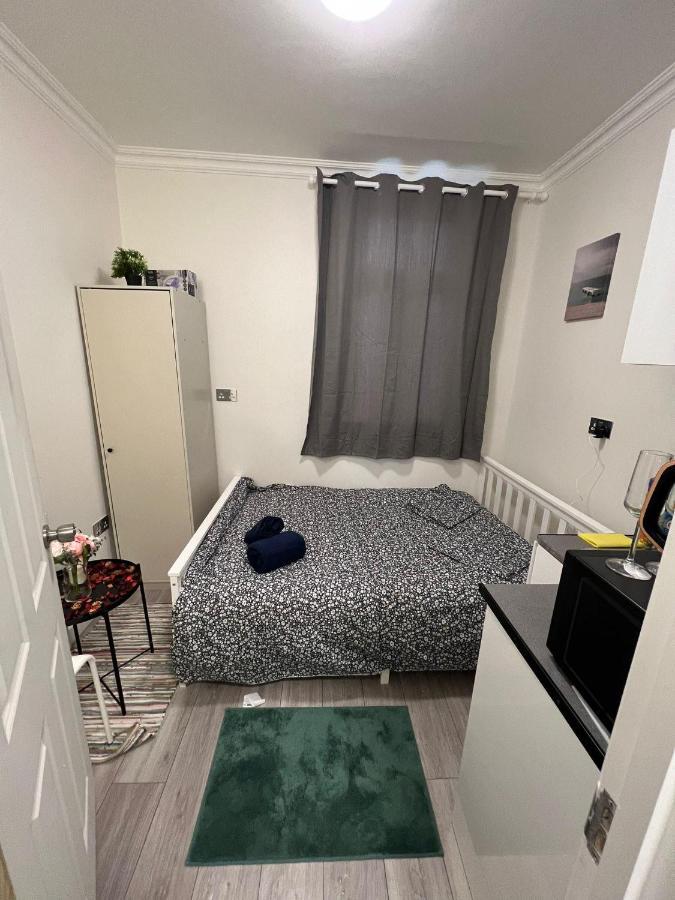 Lovely Apartment Close To Acton Central Station London Luaran gambar